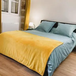 Apartment Blue Fountain Luxueux Aix Centre Historique -wifi-smart Tv- Aix-en-Provence